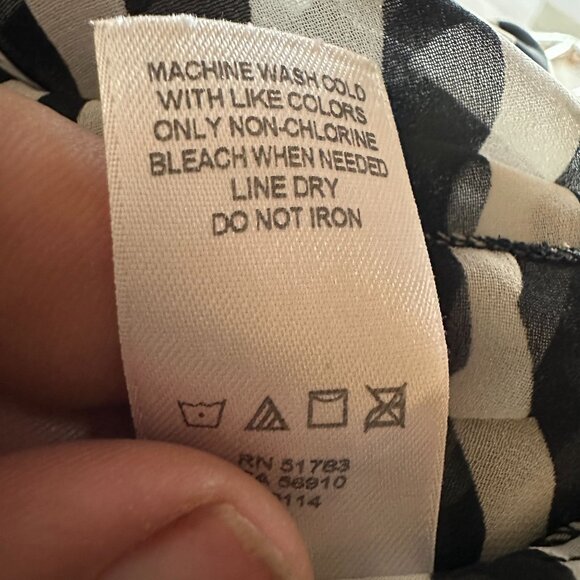Maurices Women's Black & White Striped Sheer Blouse Top Size Large - Picture 5 of 5